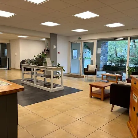 St Lary Village T2 4p Lumineux - Piscine - Balcon - Parking شقة سانت لاري سولون