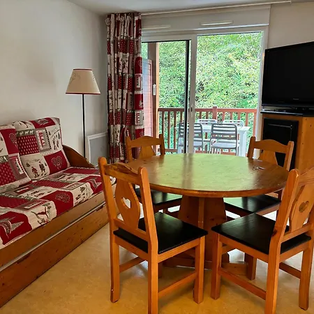 St Lary Village T2 4p Lumineux - Piscine - Balcon - Parking * 圣拉里苏朗