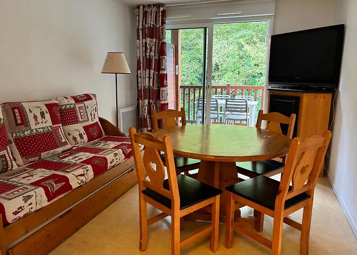 St Lary Village T2 4p Lumineux - Piscine - Balcon - Parking * 圣拉里苏朗